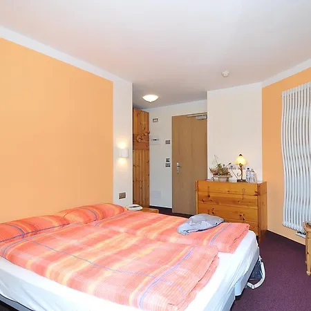 Hotel Croce Bianca 3*